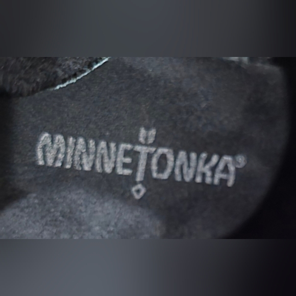 Minnetonka black suede ankle boots - Picture 7 of 8